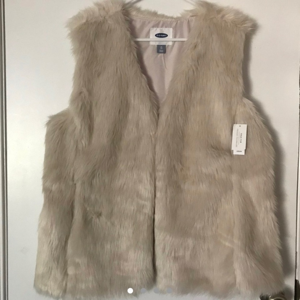 Old navy faux fur vest